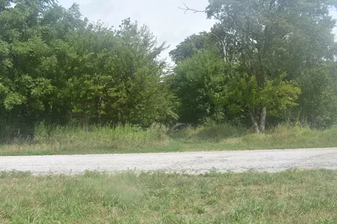 1460 E County Road 100n, Arcola, IL 61910