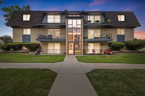 11102 S 84th Ave #3B, Palos Hills, IL 60465