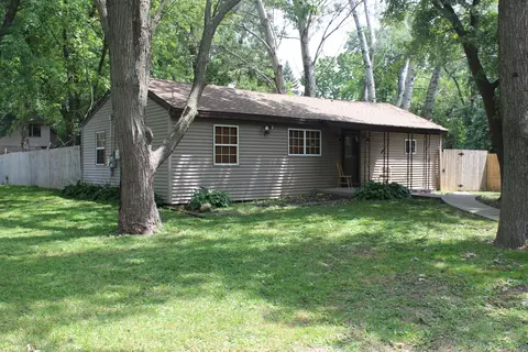 4733 W 141st St, Crestwood, IL 60418