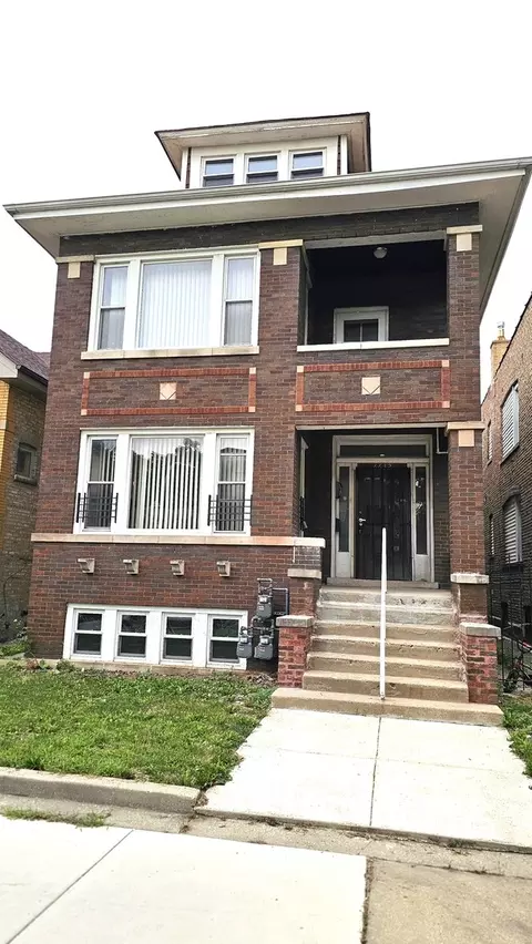 6632 S Maplewood Ave, Chicago, IL 60629