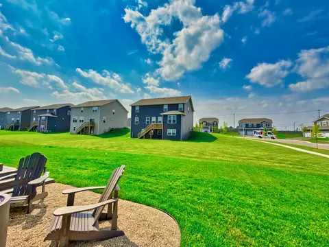 Exterior - 1351 Wake Robin Ln, Bartlett, IL 60103 photo 5 of 14
