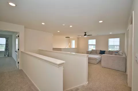 Entry Way - 1351 Wake Robin Ln, Bartlett, IL 60103 photo 6 of 9