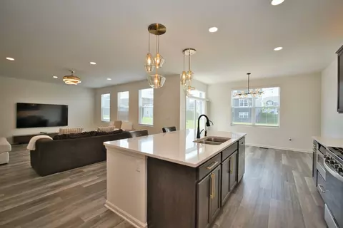 Kitchen - 1351 Wake Robin Ln, Bartlett, IL 60103 photo 2 of 8