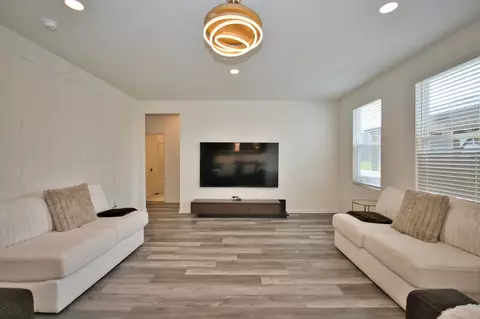 Living - 1351 Wake Robin Ln, Bartlett, IL 60103 photo 3 of 3