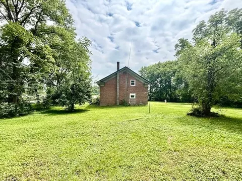 Exterior - 7500 Us Highway 20 E, Ridott, IL 61067 photo 6 of 7