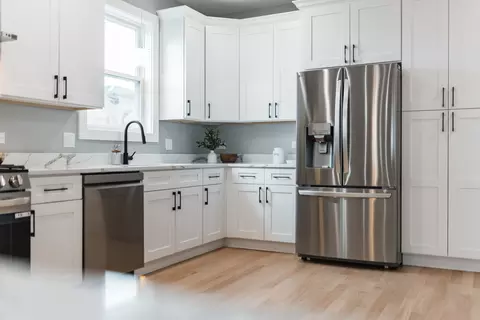 Kitchen - 4113 Eberly Ave, Brookfield, IL 60513 photo 4 of 9