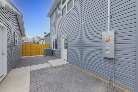 Exterior - 4113 Eberly Ave, Brookfield, IL 60513 photo 3 of 6
