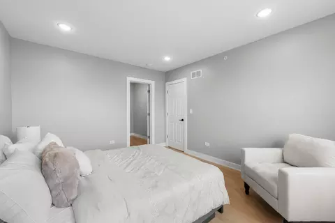 Bedroom - 4113 Eberly Ave, Brookfield, IL 60513 photo 5 of 7