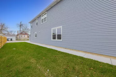 Exterior - 4113 Eberly Ave, Brookfield, IL 60513 photo 5 of 6