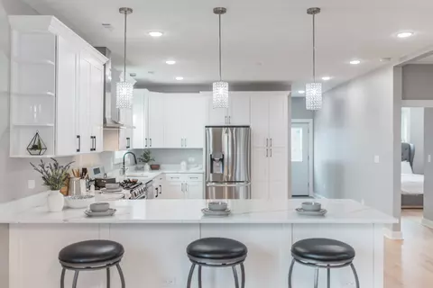 Kitchen - 4113 Eberly Ave, Brookfield, IL 60513 photo 9 of 9