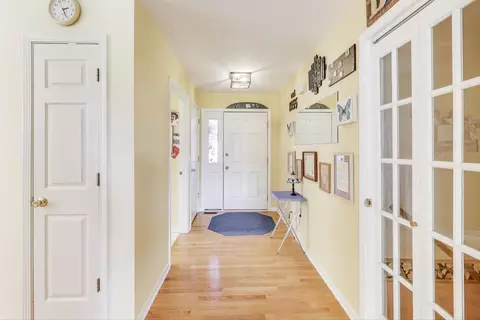 Entry Way - 714 Whitmore Trl, Mchenry, IL 60050 photo 2 of 2