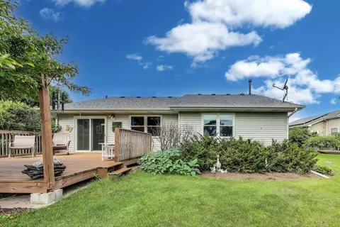 Exterior - 714 Whitmore Trl, Mchenry, IL 60050 photo 6 of 8