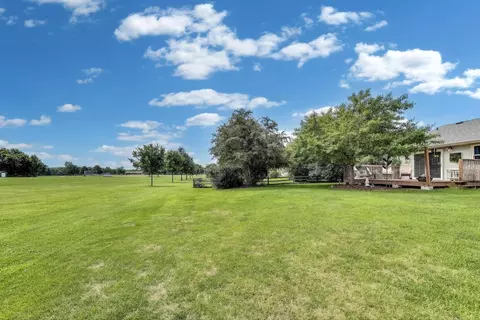 Exterior - 714 Whitmore Trl, Mchenry, IL 60050 photo 5 of 8