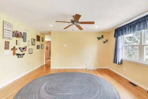Living - 714 Whitmore Trl, Mchenry, IL 60050 photo 1 of 1