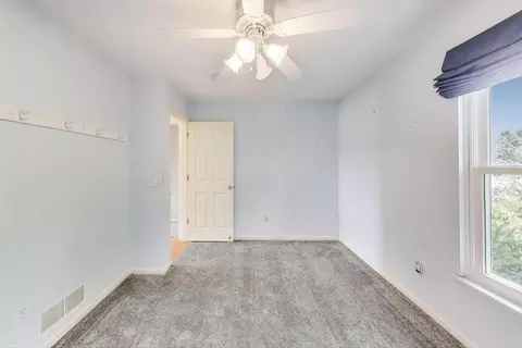 Bedroom - 714 Whitmore Trl, Mchenry, IL 60050 photo 5 of 7
