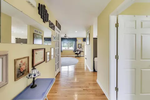 Entry Way - 714 Whitmore Trl, Mchenry, IL 60050 photo 1 of 2
