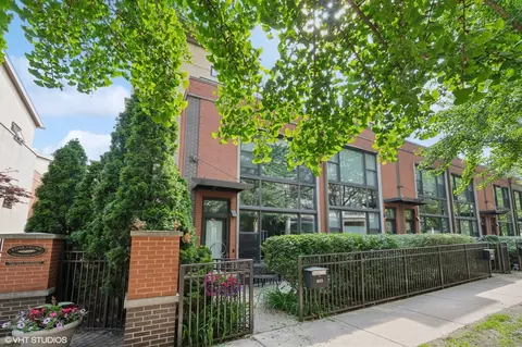 933 N Kingsbury St, Chicago, IL 60610
