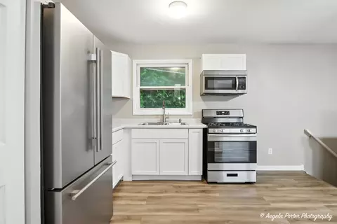Kitchen - 4117 N Johnsburg Rd, Johnsburg, IL 60051 photo 2 of 2