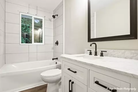 Bath - 4117 N Johnsburg Rd, Johnsburg, IL 60051 photo 1 of 1