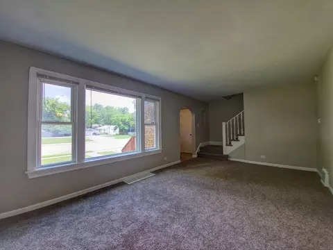 Living - 1913 170th St, Hazel Crest, IL 60429 photo 3 of 5