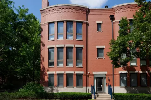 460 N Canal St, Chicago, IL 60654