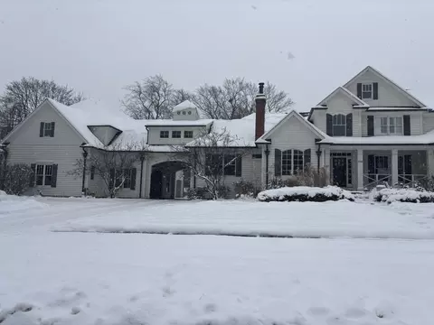 Undisclosed, Wheaton, IL 60187 photo 2