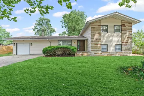1906 Sangamon Dr, Champaign, IL 61821