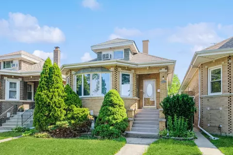 7848 W Sunset Dr, Elmwood Park, IL 60707