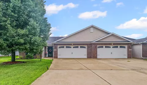 634 Sedgegrass Dr, Champaign, IL 61822