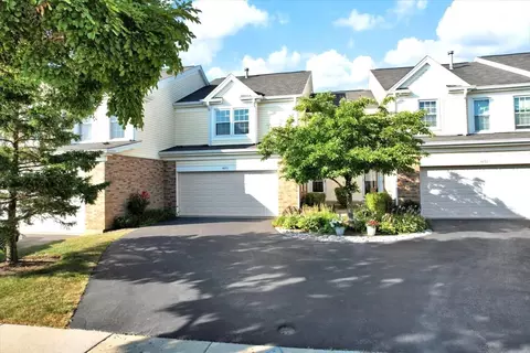 4890 Prestwick Pl, Hoffman Estates, IL 60010