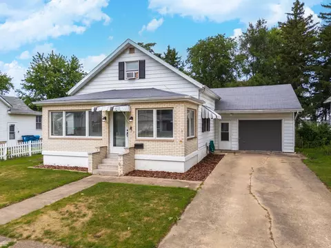 307 W North St, Pontiac, IL 61764
