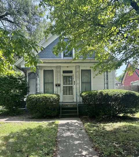 823 W Madison St, Ottawa, IL 61350