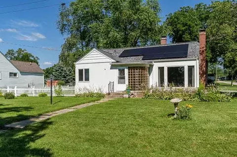 255 S 2nd St, Capron, IL 61012 photo 2