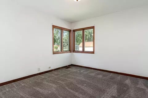 255 S 2nd St, Capron, IL 61012 photo 29