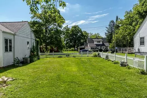 255 S 2nd St, Capron, IL 61012 photo 8