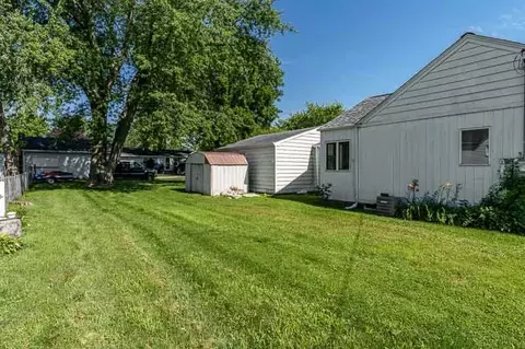 255 S 2nd St, Capron, IL 61012 photo 9