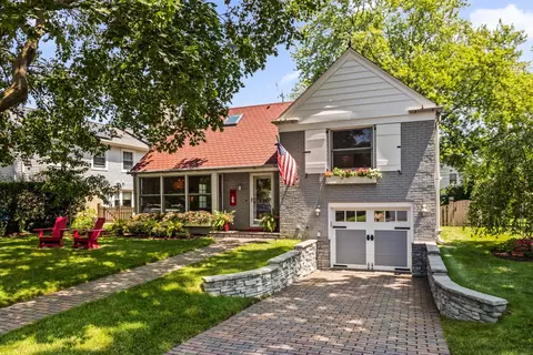 Exterior - 9 Williamsburg Ct, Evanston, IL 60203 photo 8 of 8