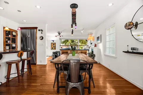Dining - 9 Williamsburg Ct, Evanston, IL 60203 photo 2 of 4