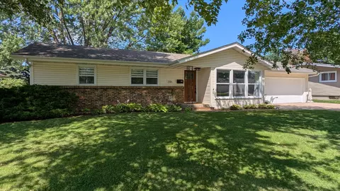 206 S Hannah Ave, Mount Morris, IL 61054