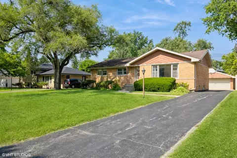 12722 S 69th Ct, Palos Heights, IL 60463