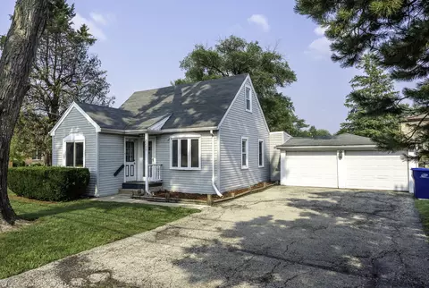 2209 Douglas Ave, Des Plaines, IL 60018