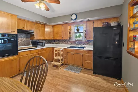 Kitchen - 305 N 3rd St, Danforth, IL 60930 photo 2 of 2