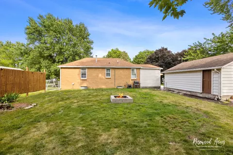 Exterior - 305 N 3rd St, Danforth, IL 60930 photo 6 of 7
