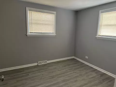 Bedroom - 16427 Wolcott Ave, Markham, IL 60428 photo 1 of 3