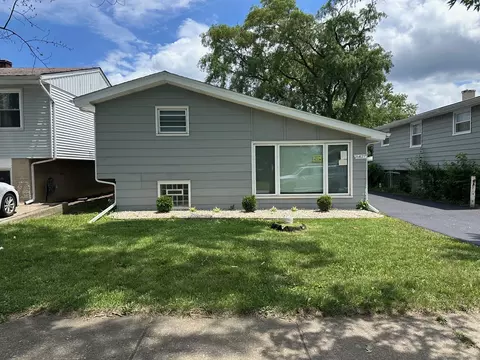 16427 Wolcott Ave, Markham, IL 60428