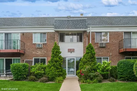 10385 Dearlove Rd #2G, Glenview, IL 60025