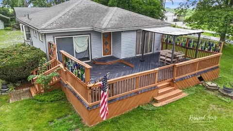 Exterior - 1784 S Sandbar Rd, Kankakee, IL 60901 photo 3 of 9