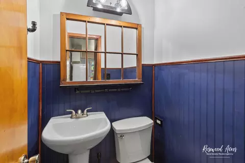 Bath - 1784 S Sandbar Rd, Kankakee, IL 60901 photo 2 of 3