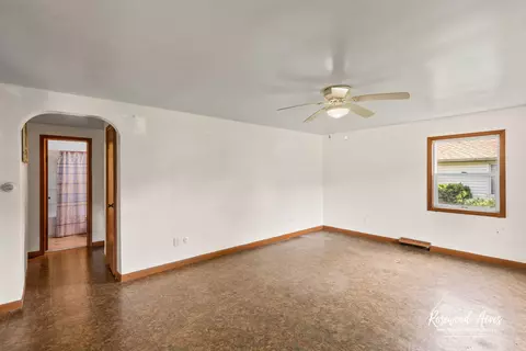 Living - 1784 S Sandbar Rd, Kankakee, IL 60901 photo 4 of 4
