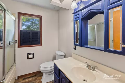 Bath - 1784 S Sandbar Rd, Kankakee, IL 60901 photo 1 of 3